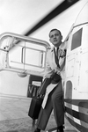 Bob Schieffer before leaving for Vietnam War