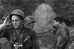 Bob Schieffer and soldiers
