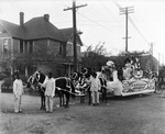 W. C. Stripling's parade float pulled by horses in Fort Worth's Carnival of Flowers