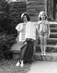 Singer Anseth Helen Teel and accordianist Zoe Elaine Teel