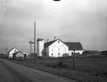 T. E. Evans barns and silo
