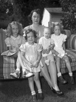 Mrs. Gordon Wiley and children Marion, Ethel, Donny and Sally