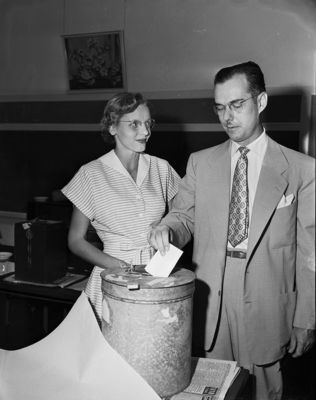 quot Mrs and Mrs Vote quot