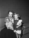 Mrs. Arvel R. Ponton Jr. and children
