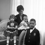 Mrs. Robert W. Chambers with children Jennifer, Christopher, and Melissa