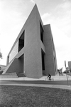 UTA Nursing Building by Nuri Vallbona