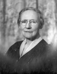 Photographic portrait of Ninia Lilla Baird by W. D. Smith